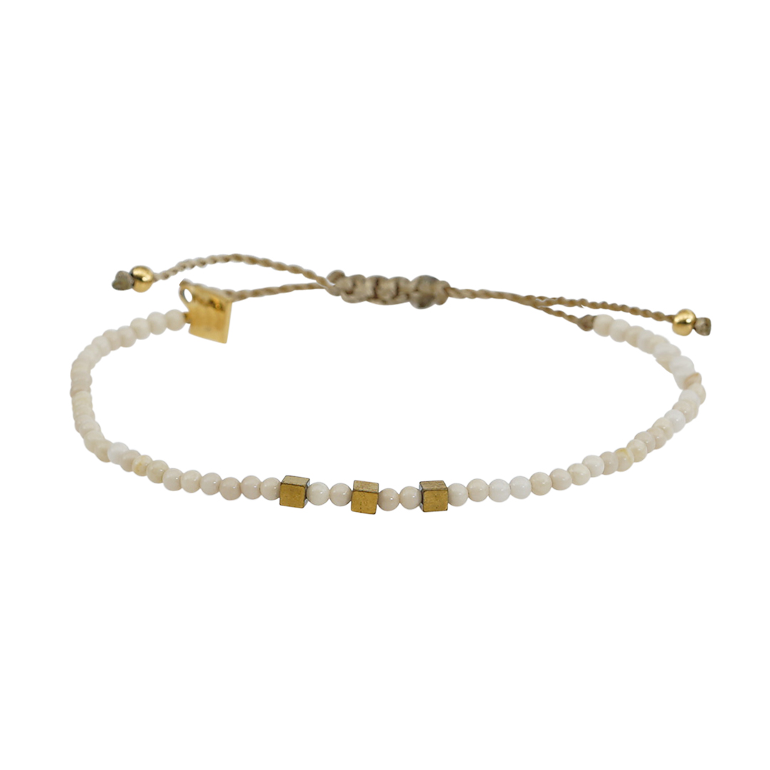 010E Edelsteen fijne armband wit Riverstone Pull Presents and Pearls