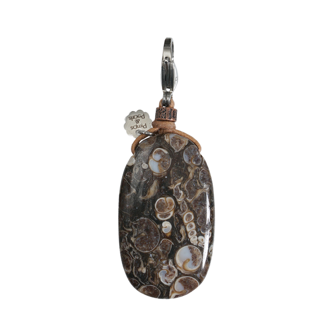680 25B Edelsteen bedel bruin Turitella Saya Mala
